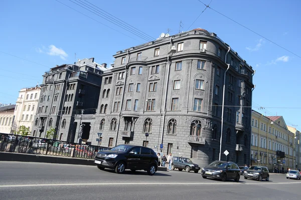 Улица в историческом центре Санкт-Петербурга . — стоковое фото