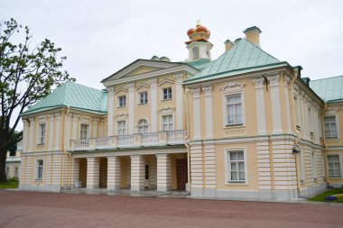 Büyük Menshikovsky Sarayı San '.