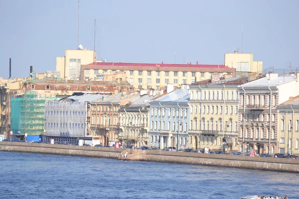 Kutuzov Embankment nel centro di San Pietroburgo . — Foto Stock