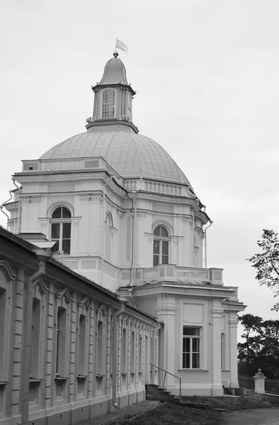 Velké Menshikovsky palác v Oranienbaum. — Stock fotografie