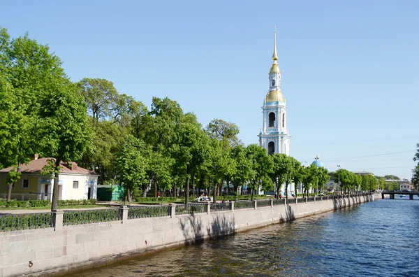 Kryukov csatorna töltésén, St. Petersburg. — Stock Fotó