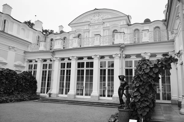 Palácio em oranienbaum . — Fotografia de Stock