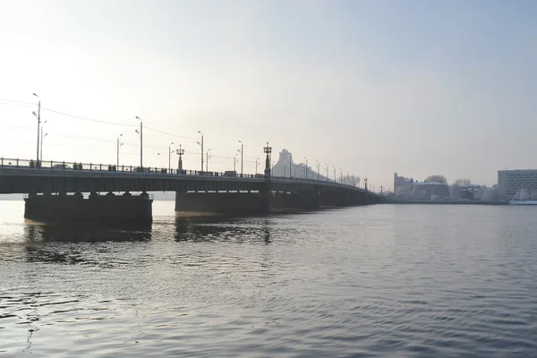 Riga'da köprü. — Stok fotoğraf