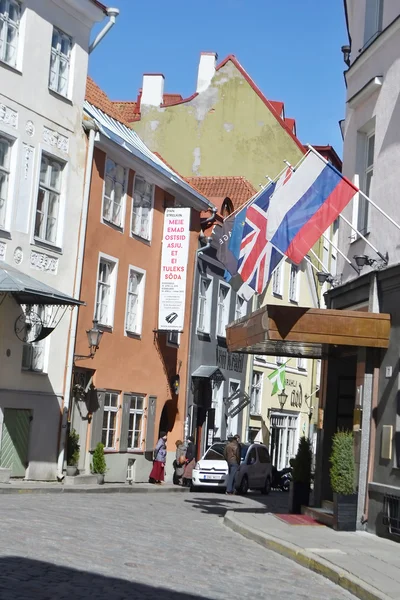 Straat in het centrum van Tallinn. — Stockfoto