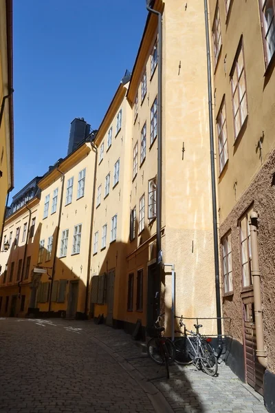 Ulica w centrum miasta części Sztokholmu. — Zdjęcie stockowe