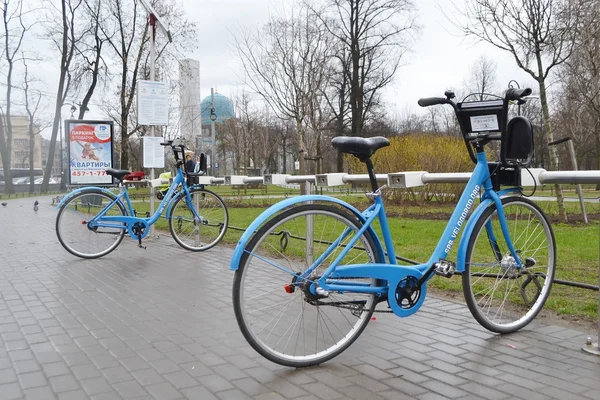 Bicycle rental in St.Petersburg. — Stock Photo, Image