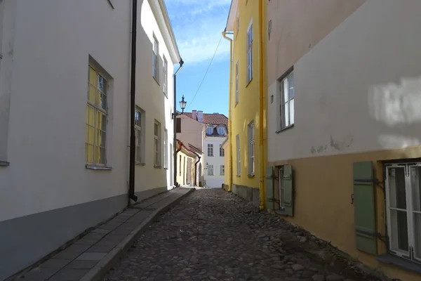 Straat in het centrum van Tallinn. — Stockfoto