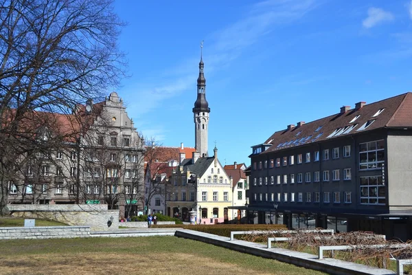 Straat in het centrum van Tallinn. — Stockfoto