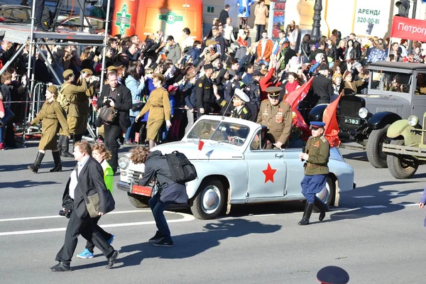 Siegesparade in St. Petersburg. — Stockfoto