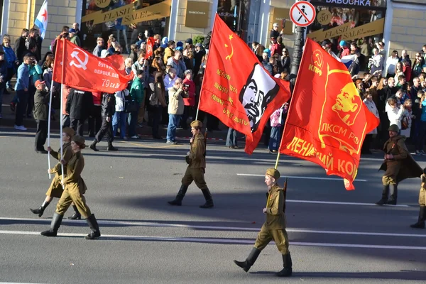 Communist demonstration on the Day of Victory. — Stock Photo, Image