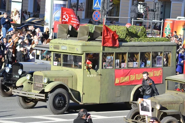 Siegesparade in St. Petersburg. — Stockfoto