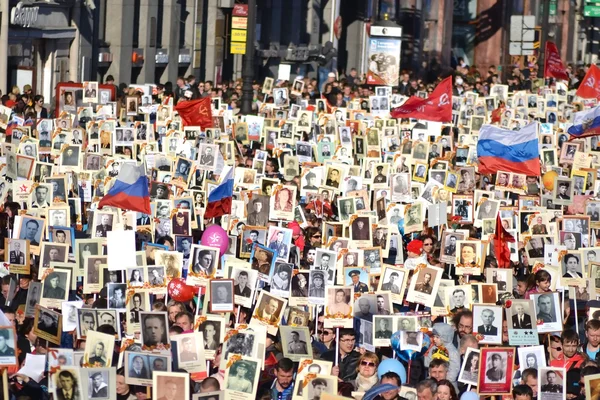 Siegesparade in St. Petersburg. — Stockfoto