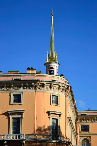 Die Michailowskij Burg (Ingenieursschloss)). — Stockfoto