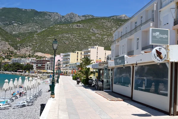 Embankment en Loutraki . — Foto de Stock