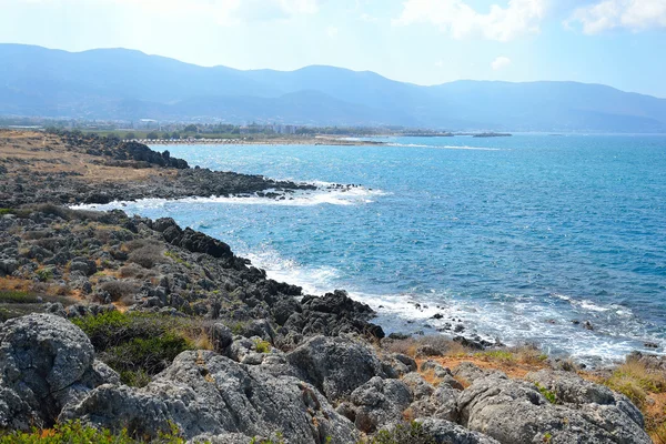 Όχθες της το Αιγαίο Πέλαγος και τα βουνά. — Φωτογραφία Αρχείου