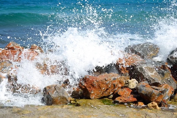 Stenar på kusten av Egeiska havet. — Stockfoto