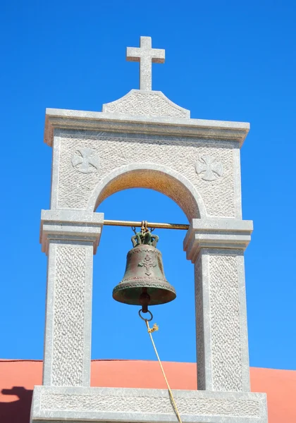 Klokkentoren van de kerk in Malia. — Stockfoto