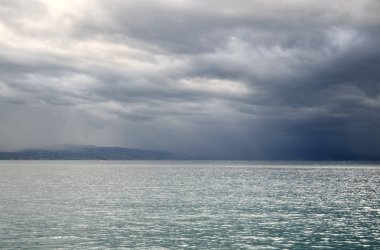 Ionian sea bulutlu bir günde.