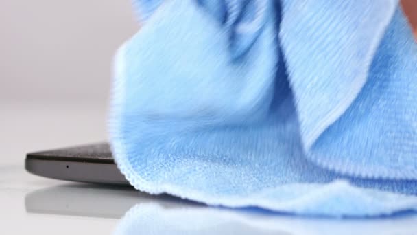 Pantalla de limpieza del teléfono inteligente — Vídeo de stock