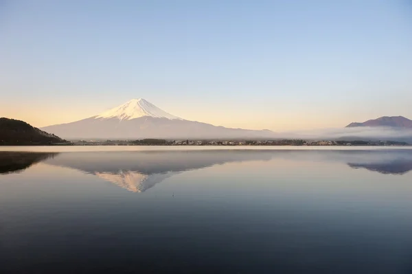 Monte Fuji por la mañana temprano —  Fotos de Stock