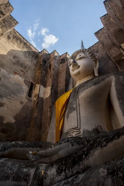 Le grand Bouddha, dans le temple Sri Chum — Photo