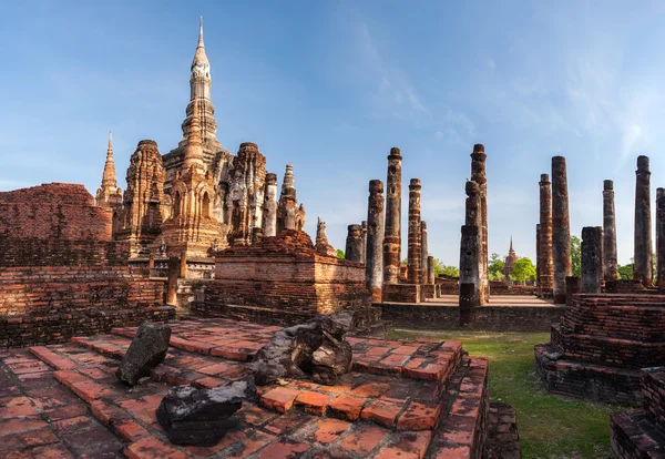 Sukothai historický park, světového dědictví unesco — Stock fotografie