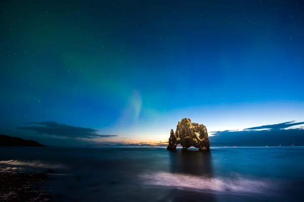 Hvitserkur im Norden von Island — Stockfoto