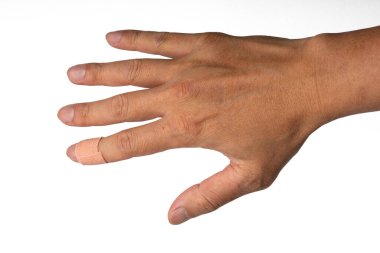 Vücuda uygulanan yüksek çözünürlüklü yara bandı fotoğrafı yüksek çözünürlüklü bir kamerayla çekilmiş..