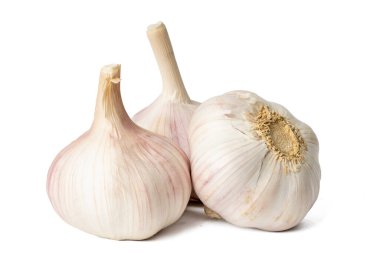 The High-resolution photograph of fresh garlics isolate on white, taken with a high-resolution 45MP camera