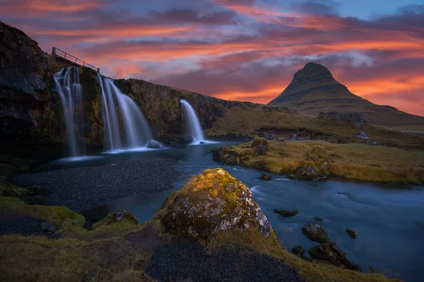 Het landschap kirkjufell spoortraject — Stockfoto