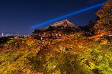 sağ yukarı lazer kiyomizu dera Tapınağı'nda göster 