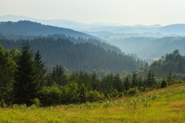 Alacakaranlıkta Sırp dağlar