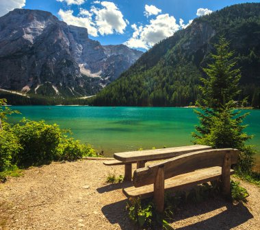 İnanılmaz Braies Gölü