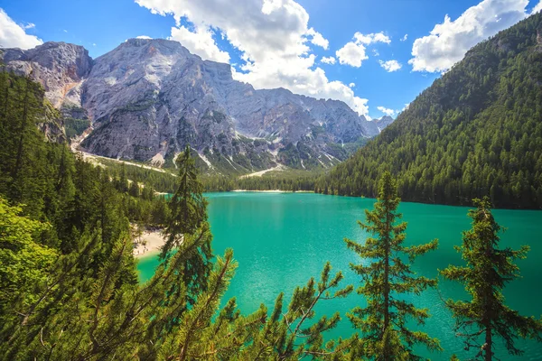 Lago Braies na Itália — Fotografia de Stock