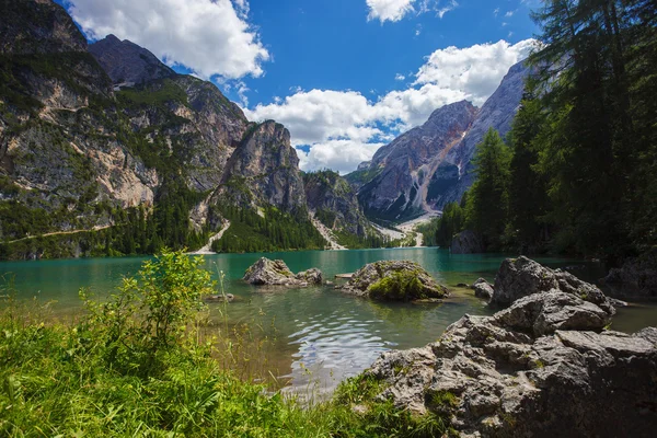 Lago Braies na Itália — Fotografia de Stock