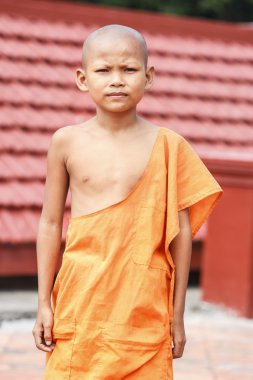 Genç rahip wat Leyi