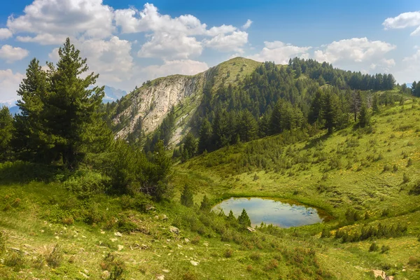 Serena paisagem montanhosa — Fotografia de Stock