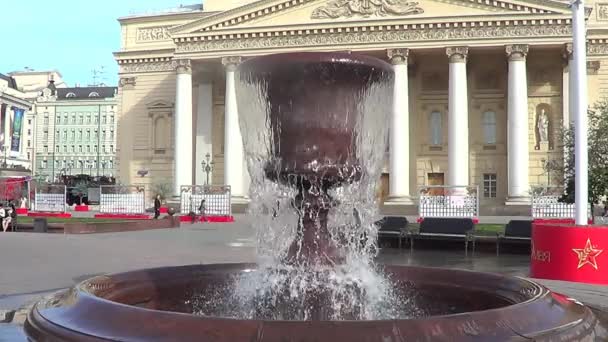 Mosca, fontana vicino al grande teatro — Video Stock