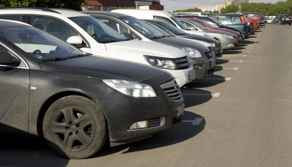 Cars on parking, Moscow — Stock Photo, Image