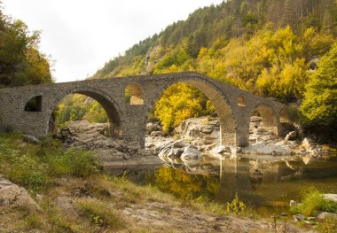 Bulgaristan 'ın Rodop tepelerinde Şeytan Köprüsü, 16. yüzyıl köprüsü.