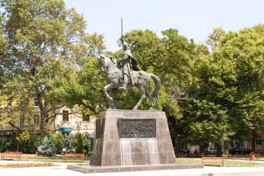 VARNA, BULGARIA - 14 Ağustos 2015: 2007 yılında inşa edilen Kral Kaloyan anıtı.