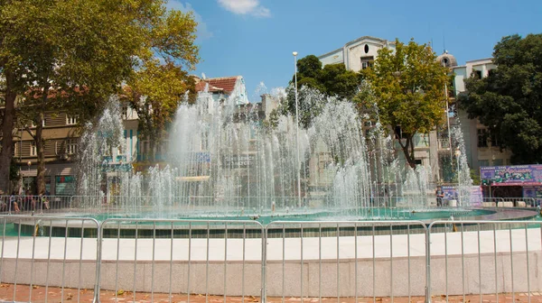 Varna Bulgaria 2015年8月14日 ブルガリア ヴァルナ独立広場に噴水 — ストック写真