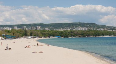 VARNA, BULGARIA - 11 Mayıs 2015: Şehir plajı.