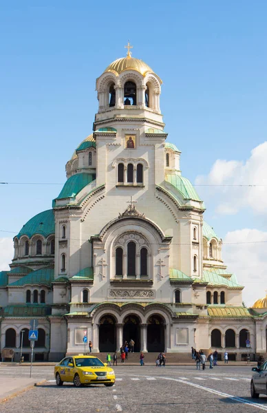 SOFIA, BULGARIJE - OKTOBER 08, 2017: orthodoxe kathedraal van Alexa — Stockfoto