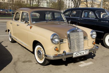 Retro araba mercedes benz