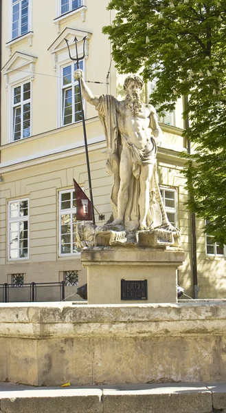 Lvov, Springbrunnen Neptun — Stockfoto