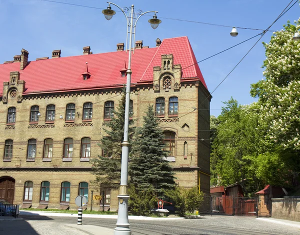 Львов, старое здание — стоковое фото