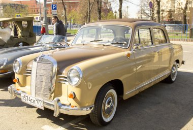 Retro araba mercedes benz