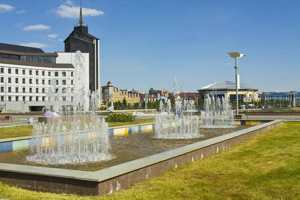 Kazan, fontaines sur la place Kamal — Photo