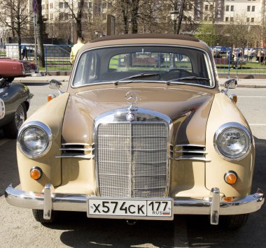 Retro araba mercedes benz
